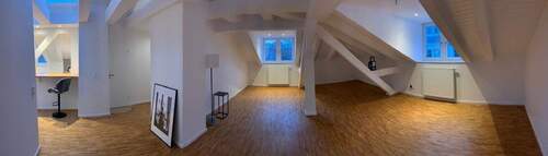 Wohn- & Essbereich mit halboffener Wohnküche - 4 Zimmer Etagenwohnung in Leipzig