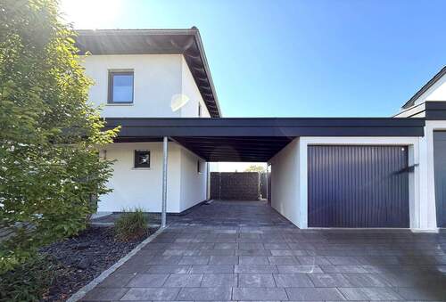 Carport und Garage - 