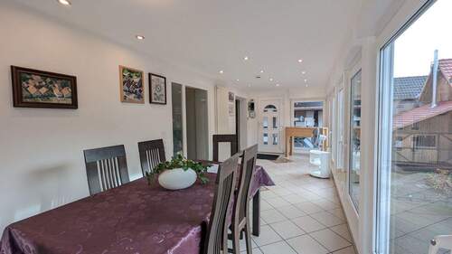 Wintergarten OG - 7 Zimmer Mehrfamilienhaus, Wohnhaus in Reinhardshagen