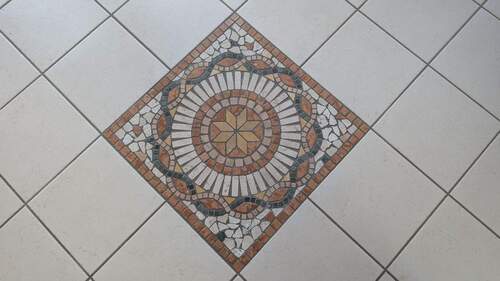 Fliesendekor - Mehrfamilienhaus, Wohnhaus mit 186,10 m&sup2; in Reinhardshagen zum Kaufen