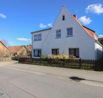 Einfamilienhaus mit 2 Wohneinheiten, Garten und 2 Carportstellplätzen in Natendorf