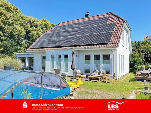 Terrassenansicht - Traumhaus mit Swimmingpool - 499.000,00&nbsp;EUR Kaufpreis, ca.&nbsp; 132,00&nbsp;m&sup2;&nbsp;Wohnfl&auml;che