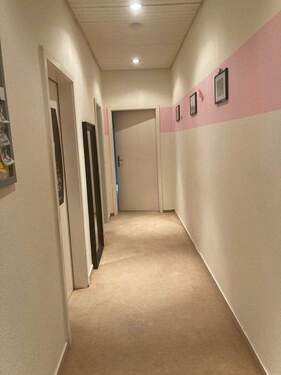 Oberer Flur zu 3 Schlafzimmern - 