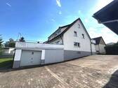 4 Garagen - 8 Zimmer Mehrfamilienhaus, Wohnhaus in Neuhausen