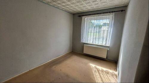 Kleines Zimmer im Erdgeschoss - 