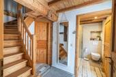 Treppe zu Obergeschoss - 