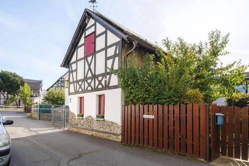 Straßenansicht - Klein, fein & voller Charme - saniertes Fachwerk-Schätzchen mit Innenhof in Neuwied-Heddesdorf!
