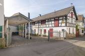 Blick in den Hof - 4 Zimmer Einfamilienhaus zum Kaufen in Neuwied-Heddesdorf