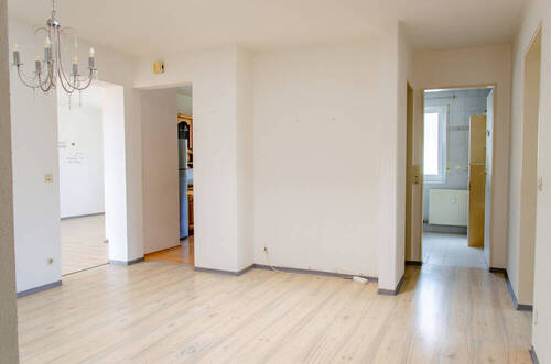 Diele mit Essplatz - 