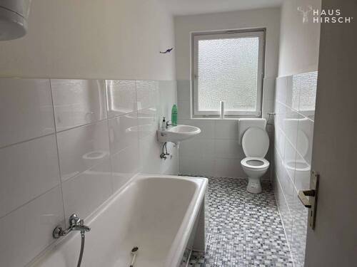 Badezimmer - 4 Zimmer Einfamilienhaus zum Kaufen in Ludwigsstadt