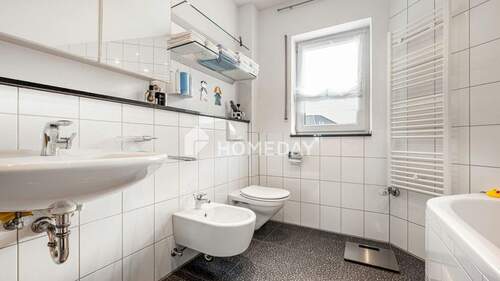 1. OG Badezimmer 1 - 