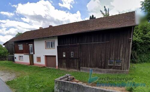 Aussenansicht - *** Älteres Wohnhaus mit Stall in Aholming ***