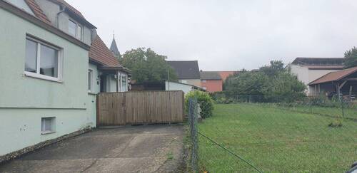 Hof - Garten - 7 Zimmer Einfamilienhaus zum Kaufen in Riedenheim