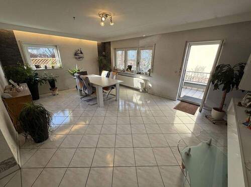 Wohnen/essen - 3 Zimmer Etagenwohnung in Hirschberg an der Bergstraße / Leutershausen