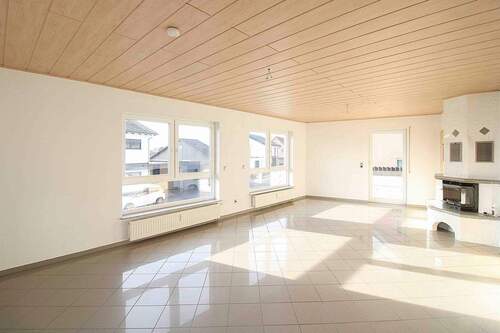 Wohnbereich EFH - 9 Zimmer Einfamilienhaus in Sinn