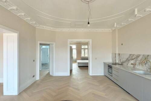 Großzügige Räume Baugleiche Musterwohnung - 4 Zimmer Etagenwohnung in Görlitz