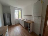 Küche mit neuer Einbauküche - 3 Zimmer Etagenwohnung in Zwickau