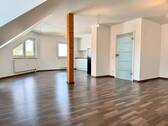 Wohn-, Ess- und Küchenbereich - 3 Zimmer Etagenwohnung zur Miete in Cadolzburg