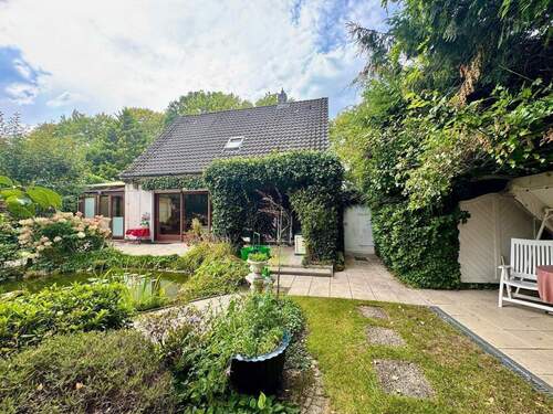 Grundstück mit Althaus - Mehrfamilienhaus, Wohnhaus zum Kaufen in Oldenburg