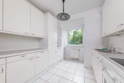 Zeitlose Einbauküche - 