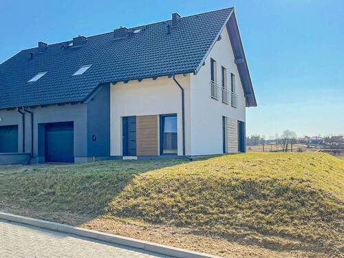 Rechte Haushälfte - 5 Zimmer Doppelhaushälfte zum Kaufen in Lubniewice
