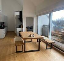 Lichtdurchflutete, einzigartige 3-Zimmer-Dachgeschosswohnung mit Galerie - Bayreuth Herzoghöhe