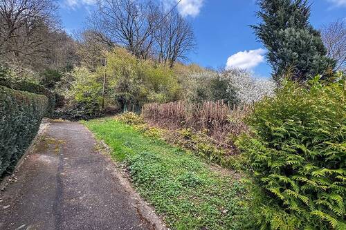 Wegblick - Grundstück in Trier
