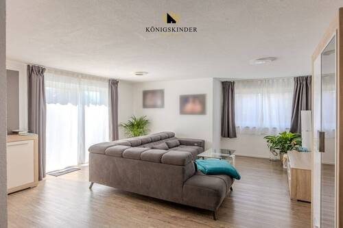 großzügigen Wohn-... - 