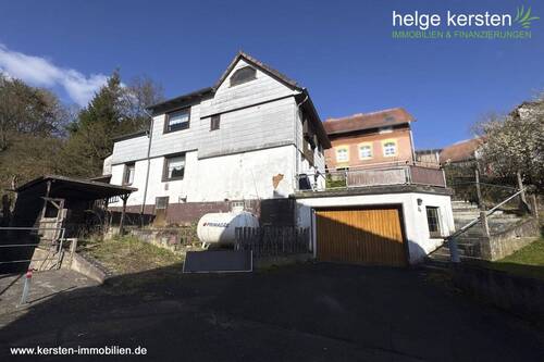 Vorderseite - 7 Zimmer Einfamilienhaus zum Kaufen in Spangenberg