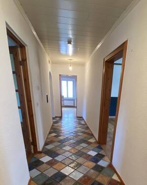Flur - 4 Zimmer Etagenwohnung zum Kaufen in Ottobeuren
