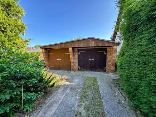 Garage - 
