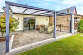 Große überdachte Süd-Terrasse - 