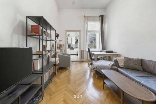 WOHNZIMMER - Etagenwohnung mit 65,00 m&sup2; in Wiesbaden zum Kaufen