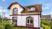 Charmante Architektur mit historischen Details - Einfamilienhaus mit Einliegerwohnung oder 2-Generationenhaus