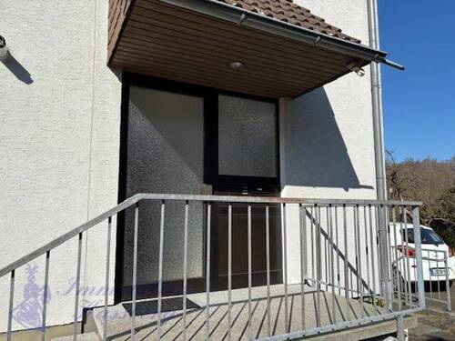 Eingang Treppenhaus - Mehrfamilienhaus, Wohnhaus mit 216,00 m&sup2; in Detmold zum Kaufen