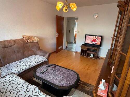 Wohnzimmer_2 - 2 Zimmer Etagenwohnung in Ludwigshafen am Rhein