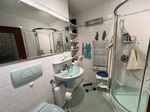 Duschbad mit WC - 