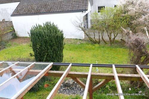 Ausblick zur Terrasse und Garten - 
