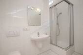 DUSCHBAD - 