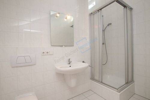 DUSCHBAD - 