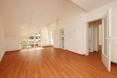 WOHN- / ESSBEREICH - 3 Zimmer Etagenwohnung zur Miete in Mühltal
