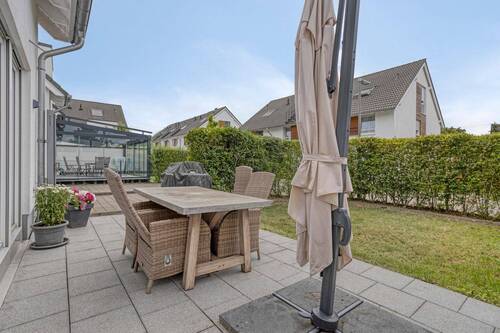 Terrasse strassenseitig - 