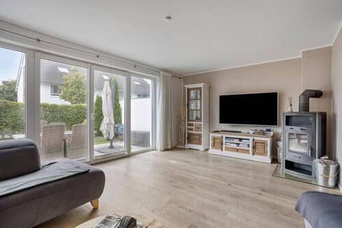 Wohnzimmer mit Kamin - 