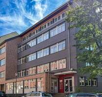 Kiel - zwischen Exerzierplatz und Gerichten - Büro oder Praxis in gefragter Lage mit Stellplätzen!