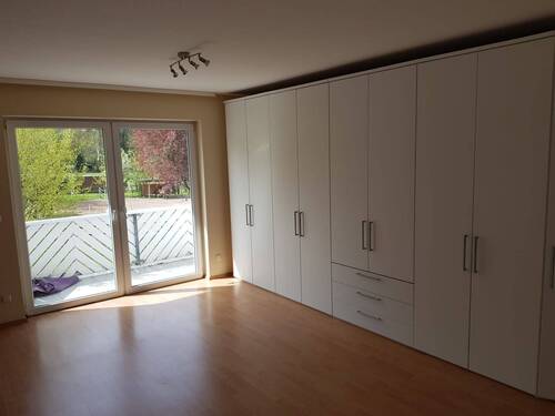 Schlafzimmer mit Balkonzugang - 