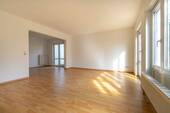 EG Wohnzimmer Ansicht 2 - 