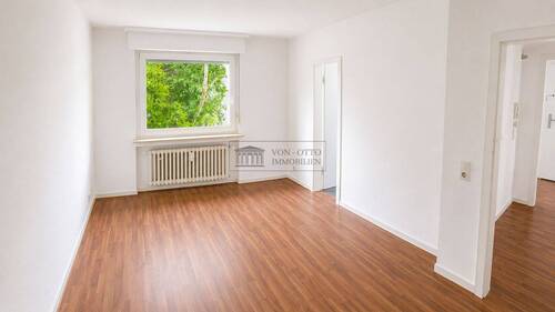 Helles Apartmentinterieur - 3 Zimmer Etagenwohnung zum Kaufen in Köln