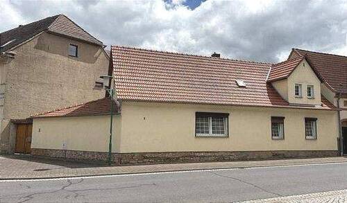 Außenansicht - 4 Zimmer Einfamilienhaus zum Kaufen in Bad Lauchstädt