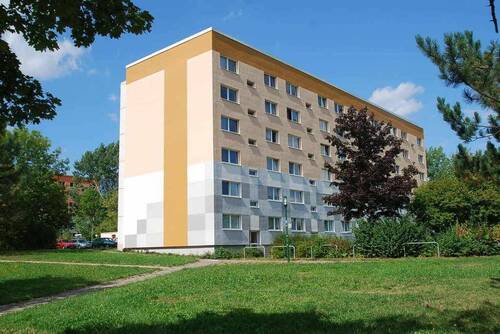 Hausansicht - 2-Raum-Wohnung mit tollem Ausblick