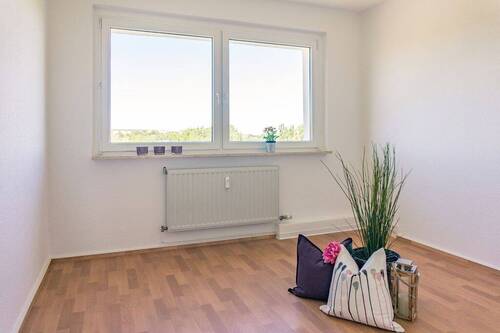 Schlafzimmer Vergleichswohnung - 2 Zimmer Etagenwohnung zur Miete in Chemnitz